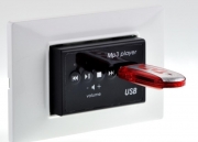 Odtwarzacz mp3 z USB i panelem sterowniczym i zestawem dwóch głośników